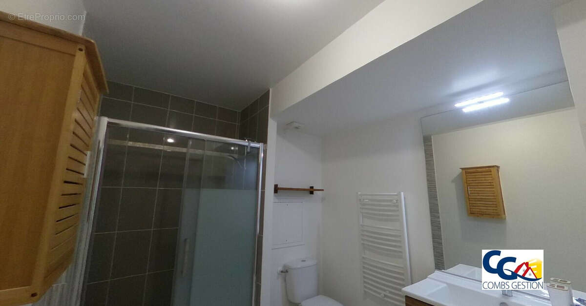 Appartement à COMBS-LA-VILLE