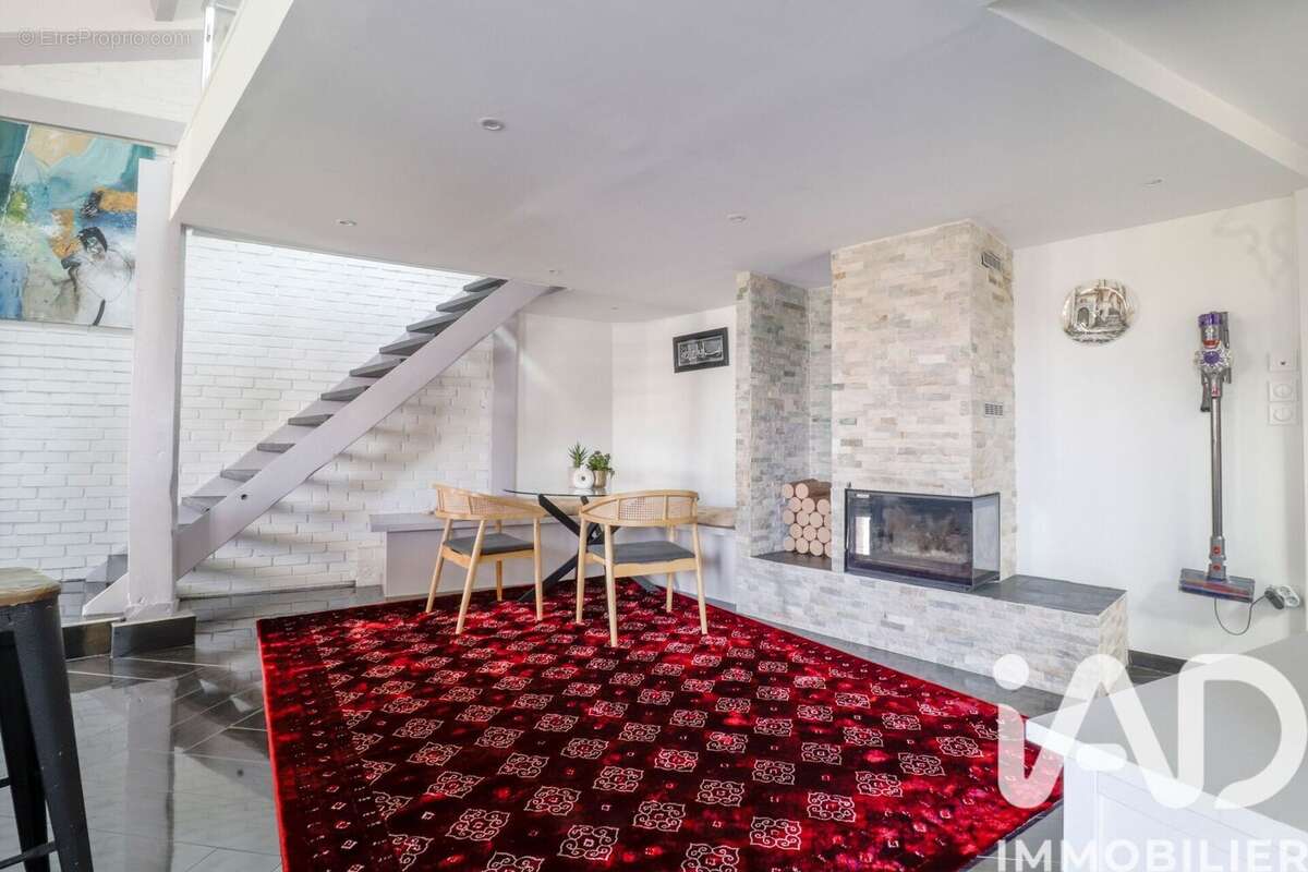 Maison 225 m² à Saulx-Les-Chartreux  - photo 2