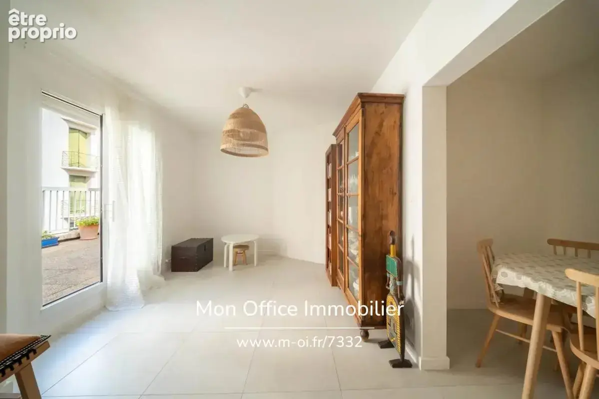 Référence : 7332-ASA. - Appartement 3 pièces avec terrasse et balcon dernier étage - photo 9