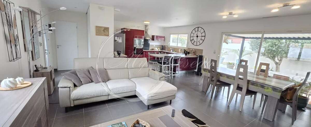 Maison à LEZIGNAN-CORBIERES