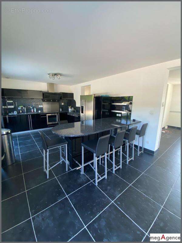 Maison à SAINT-MARTIN-BOULOGNE