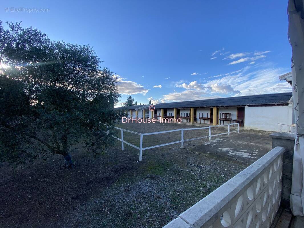 Maison à SAINT-LAURENT-D'AIGOUZE