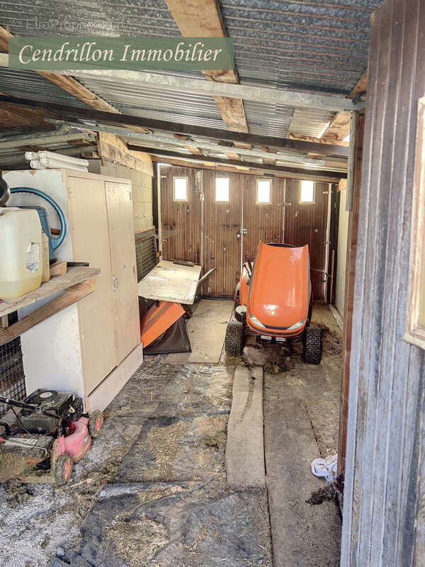 Charmante maison indépendante sur une parcelle de 1203 m2 Venez découvrir cette belle maison indépendante offr - photo 9