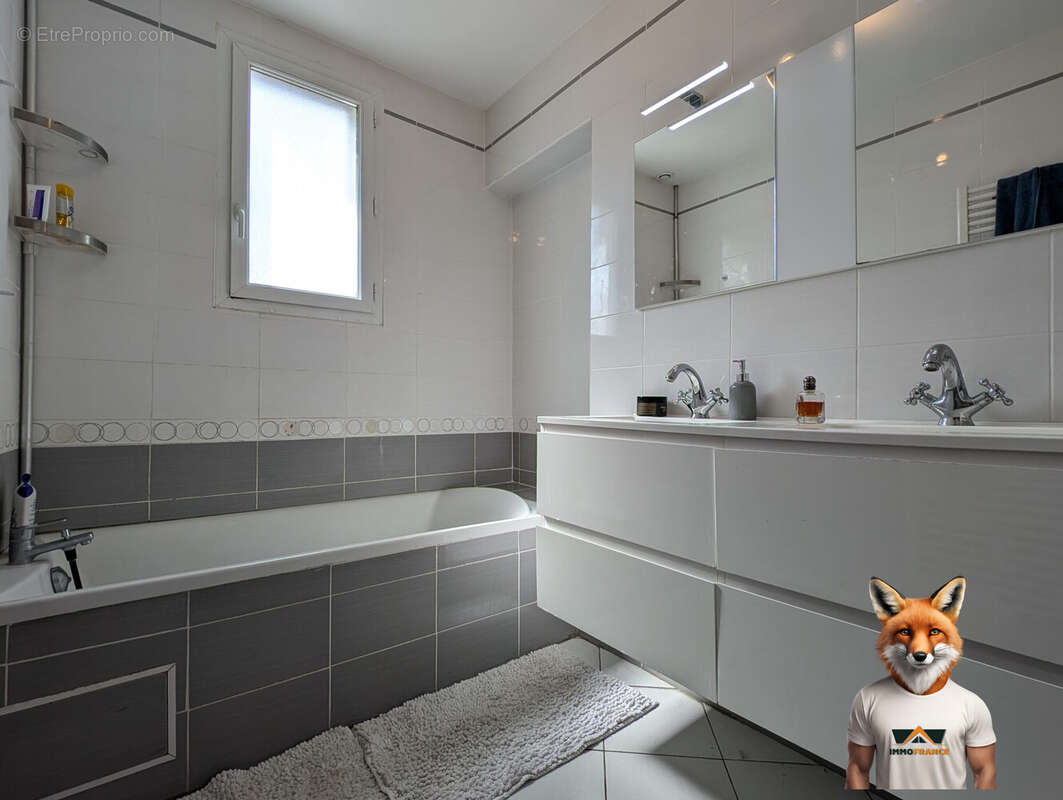 Appartement à PONT-SAINTE-MARIE