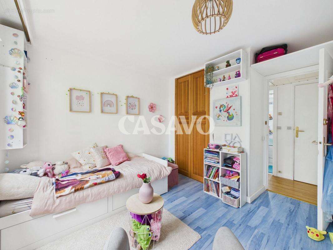 Appartement à LA CELLE-SAINT-CLOUD