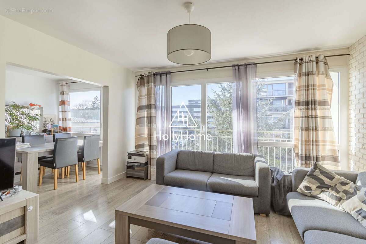 Appartement 90 m² à Velizy-Villacoublay  - photo 2