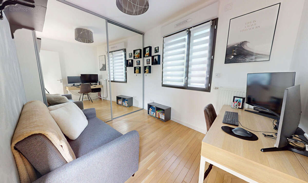 Appartement à SAINT-CYR-L'ECOLE