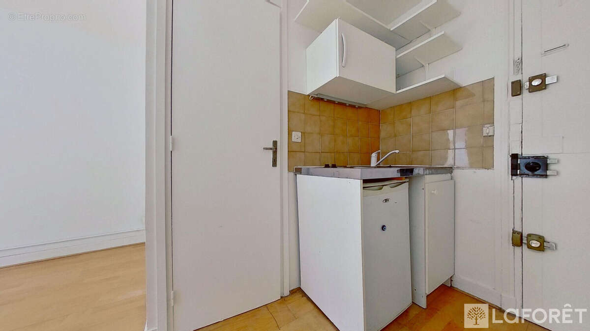 Paris XVIIe - Batignolles studio 14.55 m² - photo 5