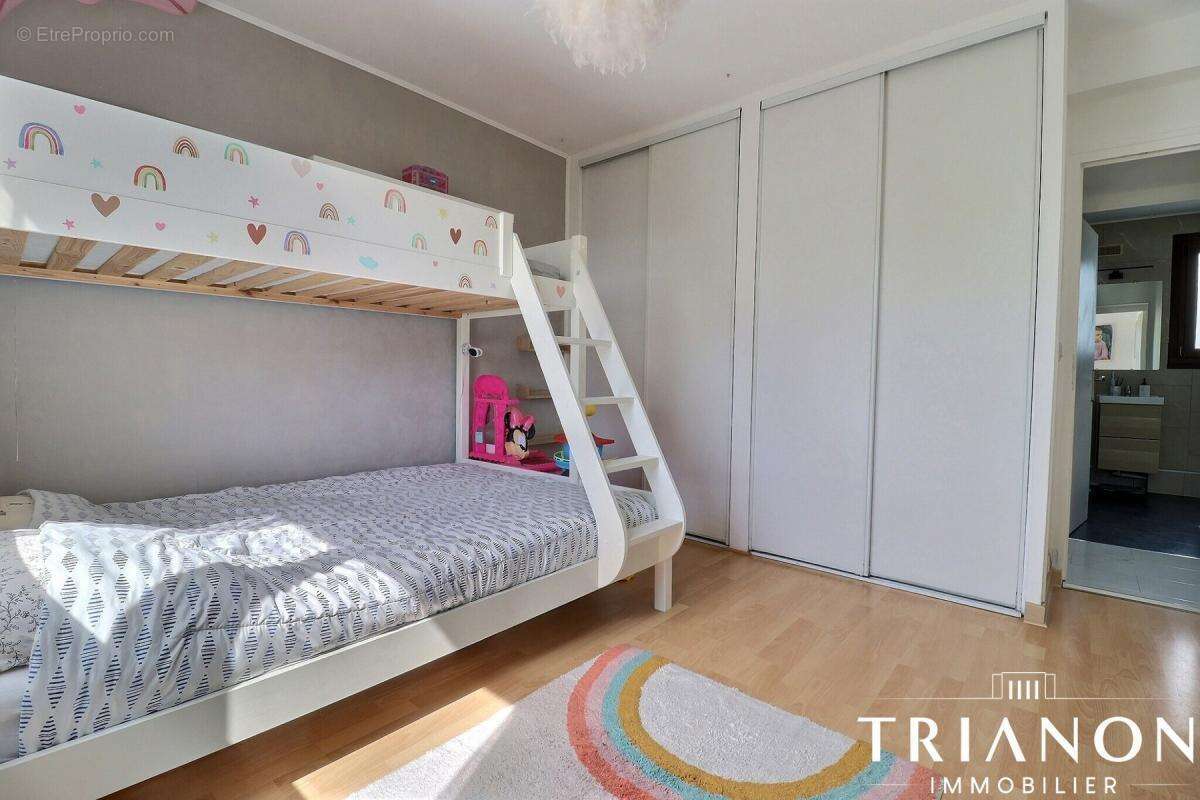 4 pièces, 2 chambres, balcon, cave, box, Les Clayes-sous-Bois - photo 7