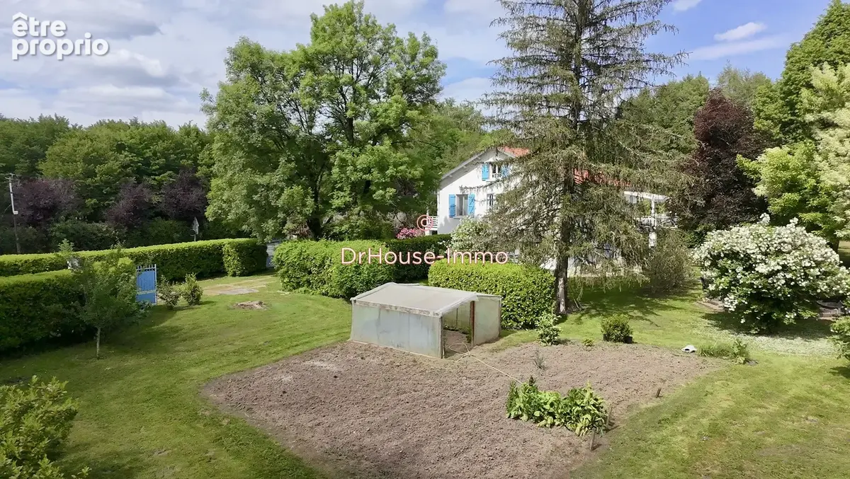 Maison 184 m² à Saint-Astier  - photo 3