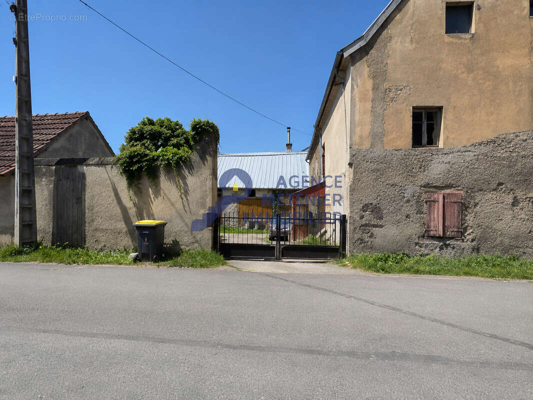 Maison à SAINT-GERAND-LE-PUY
