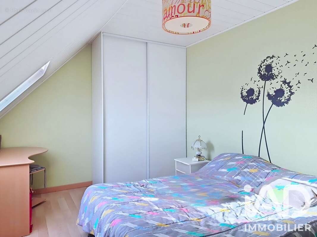 Maison 138 m² à Ormes  - photo 9