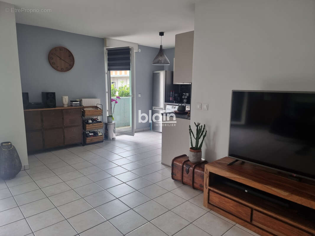 Grenoble - vigny musset - t4 avec terrasse et garage inclus - photo 6