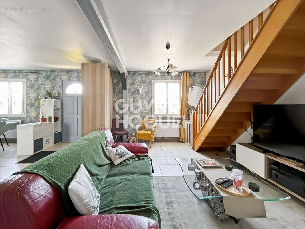 Maison à FONTENAY-TRESIGNY