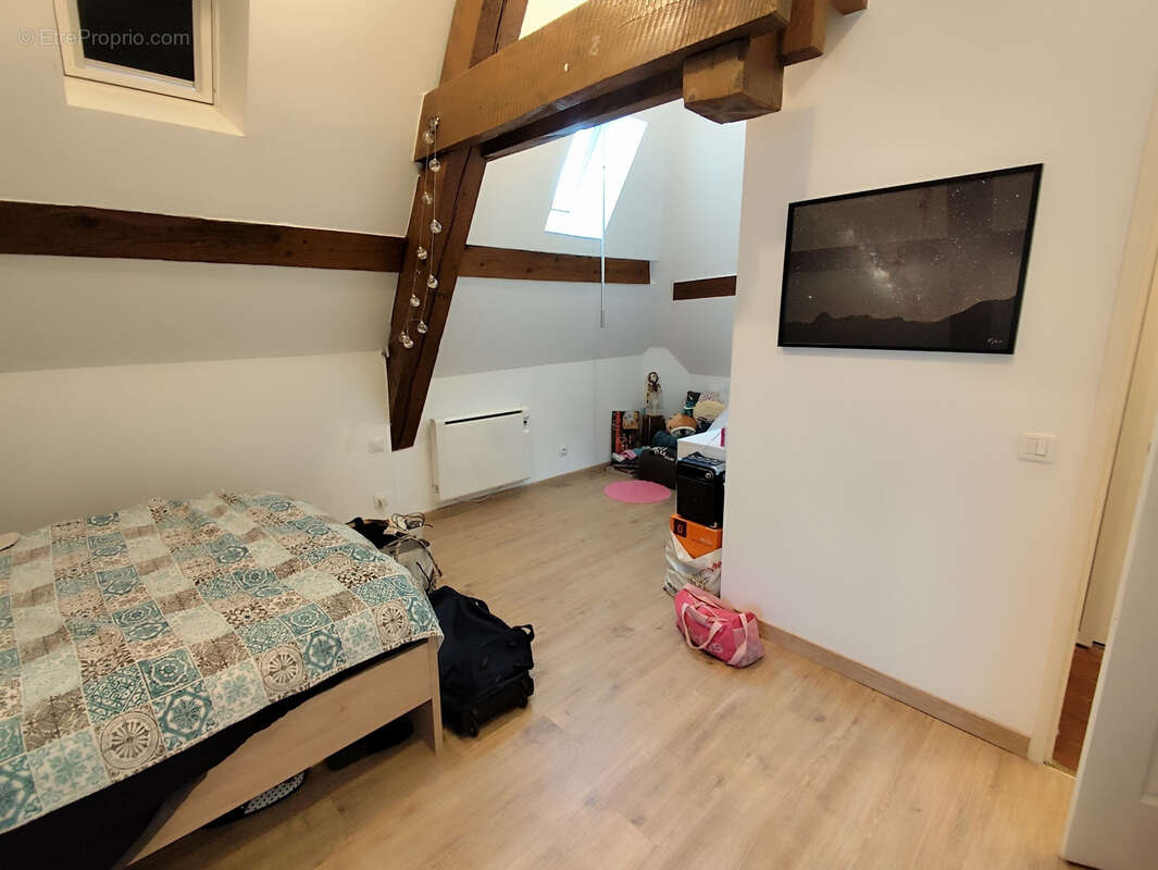 Appartement à CHAZEY-BONS