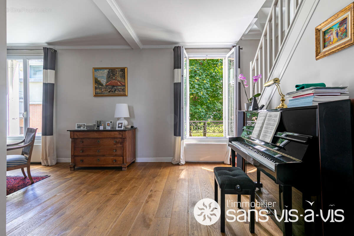 Maison à COURBEVOIE