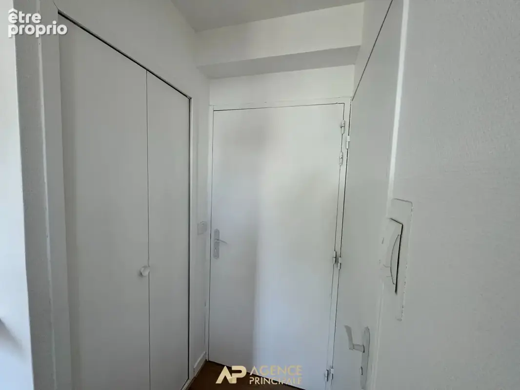 Appartement - 1 pièces - 25 m2 - Balcon - La Rochelle les Minimes - photo 9