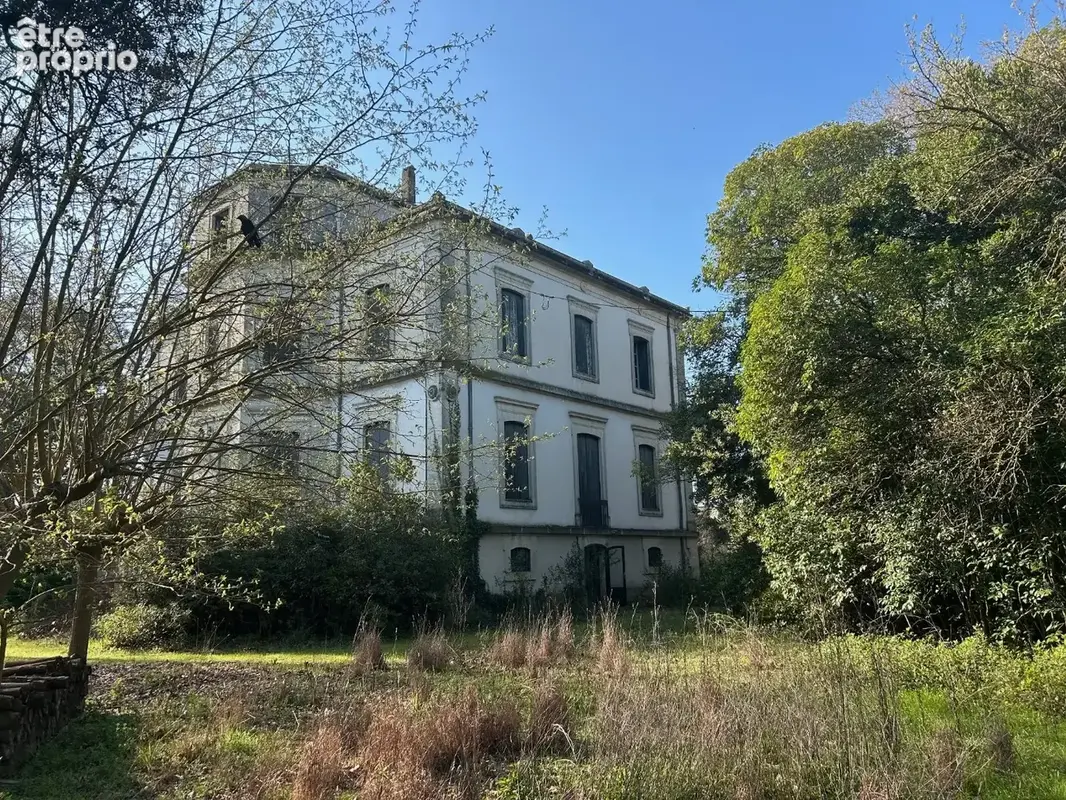Demeure de caractere de 543m² - photo 2