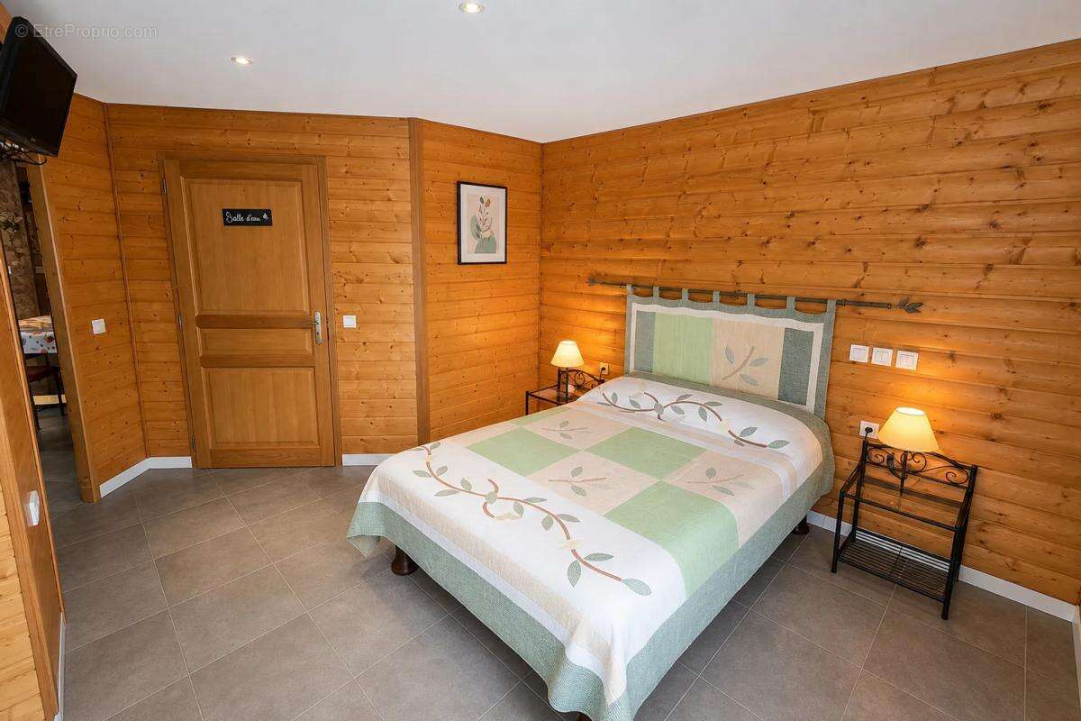 Appartement à BESSE-ET-SAINT-ANASTAISE