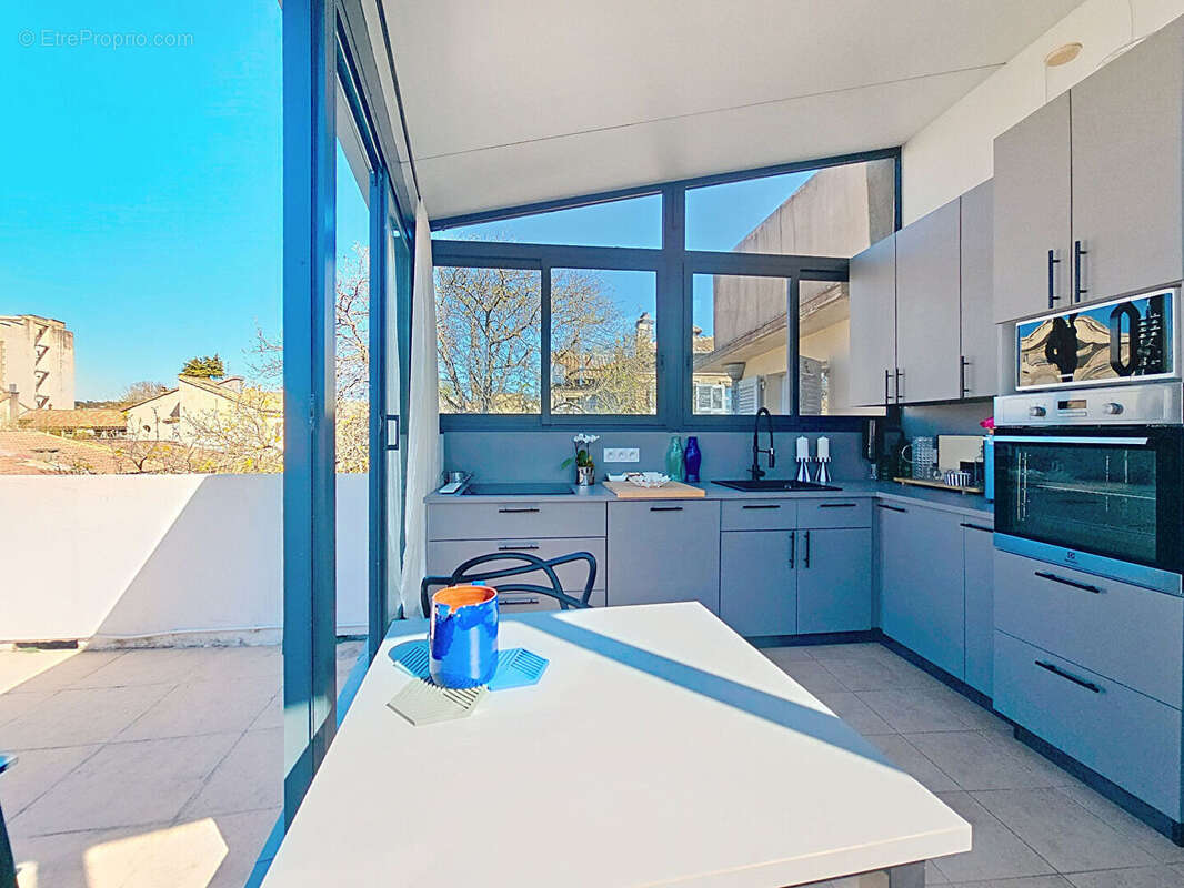 Appartement 3 pièces à vendre à Avignon - Dernier étage avec grande terrasse - photo 4