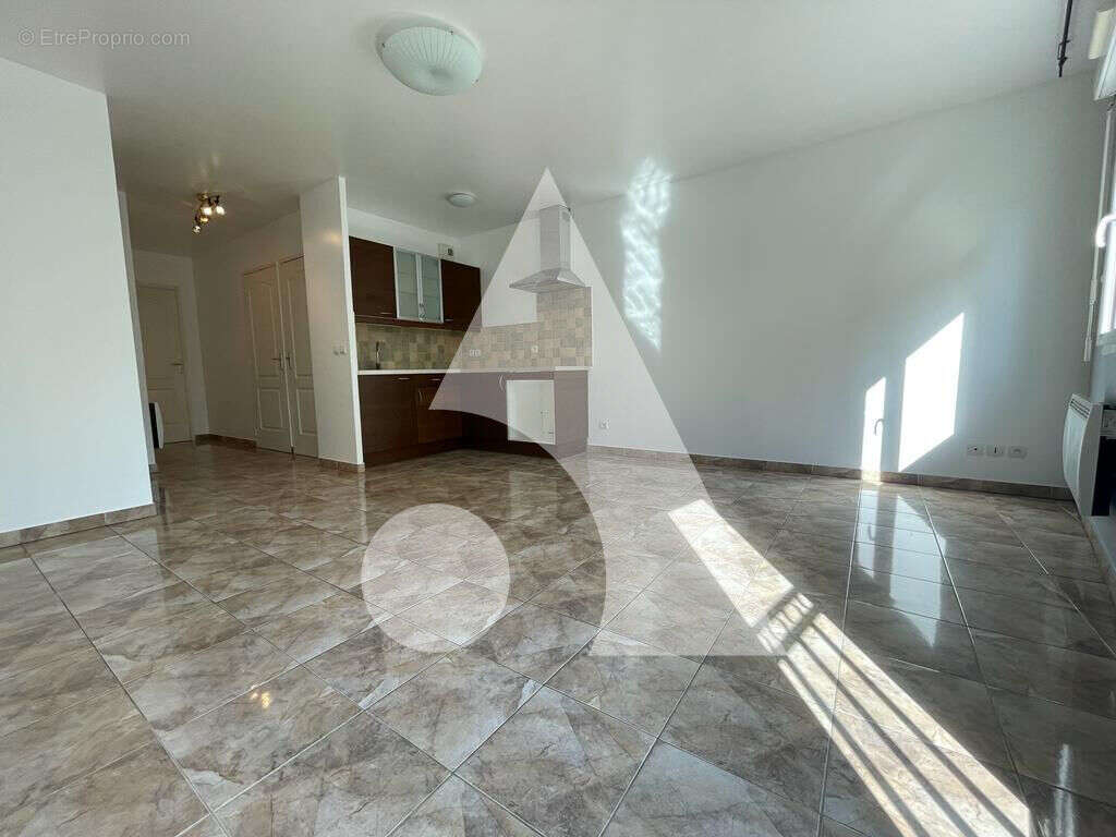 Appartement à CORBEIL-ESSONNES