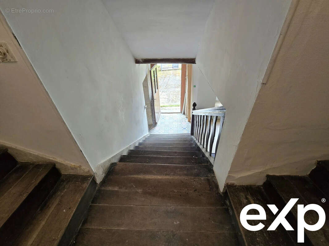 Maison à VILLETOUREIX