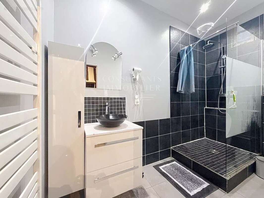 Appartement à PARIS-5E