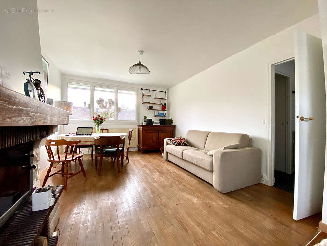 Maison à BURES-SUR-YVETTE