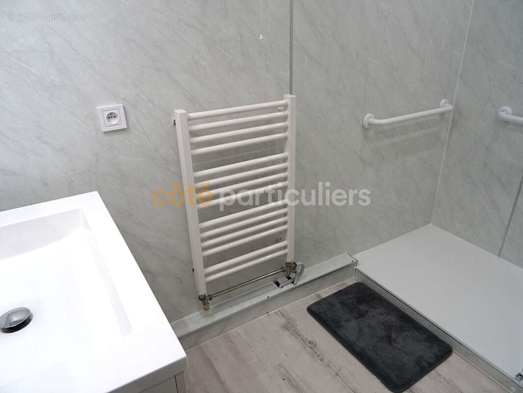 Appartement à LATTES