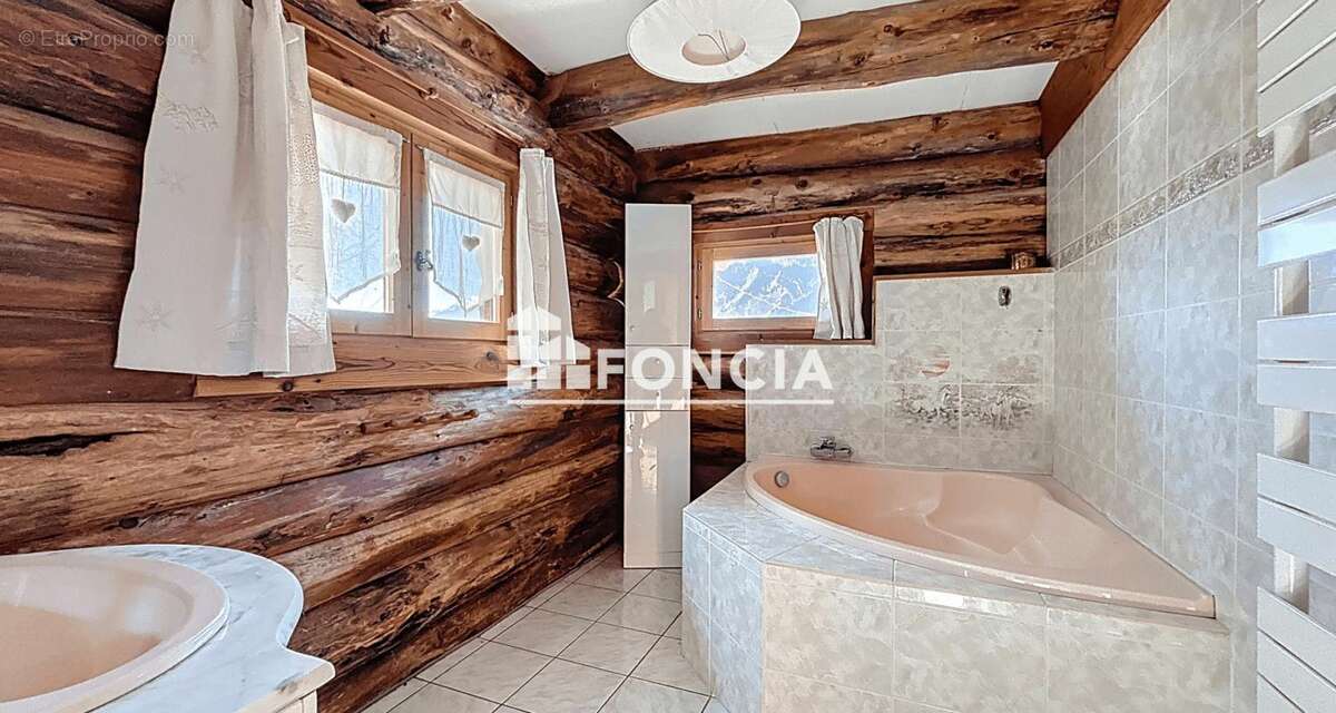 Maison à SAINT-JEAN-DE-BELLEVILLE