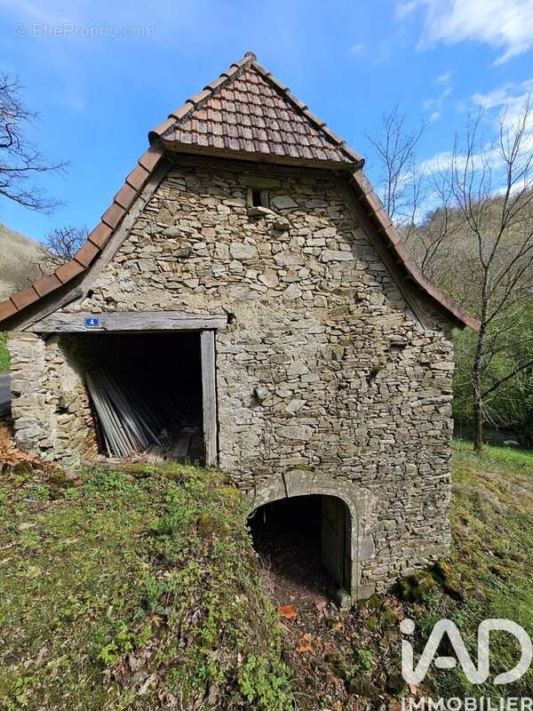 Maison 40 m² à Altillac  - photo 8