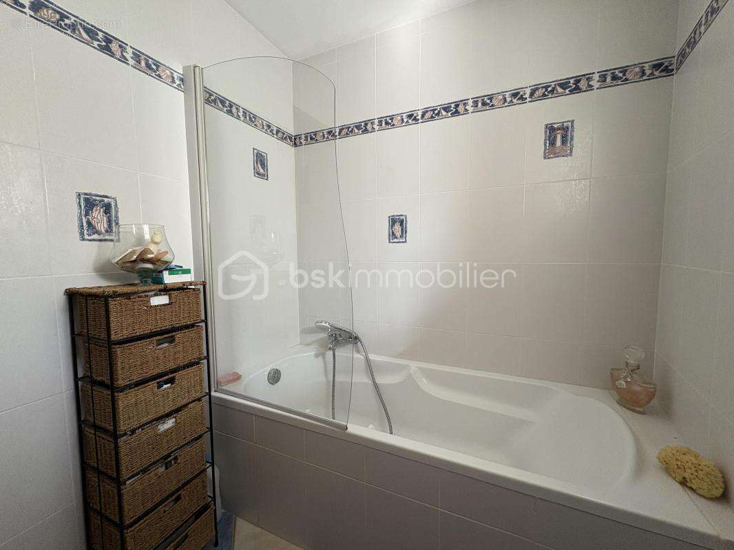 Maison à CORME-ECLUSE