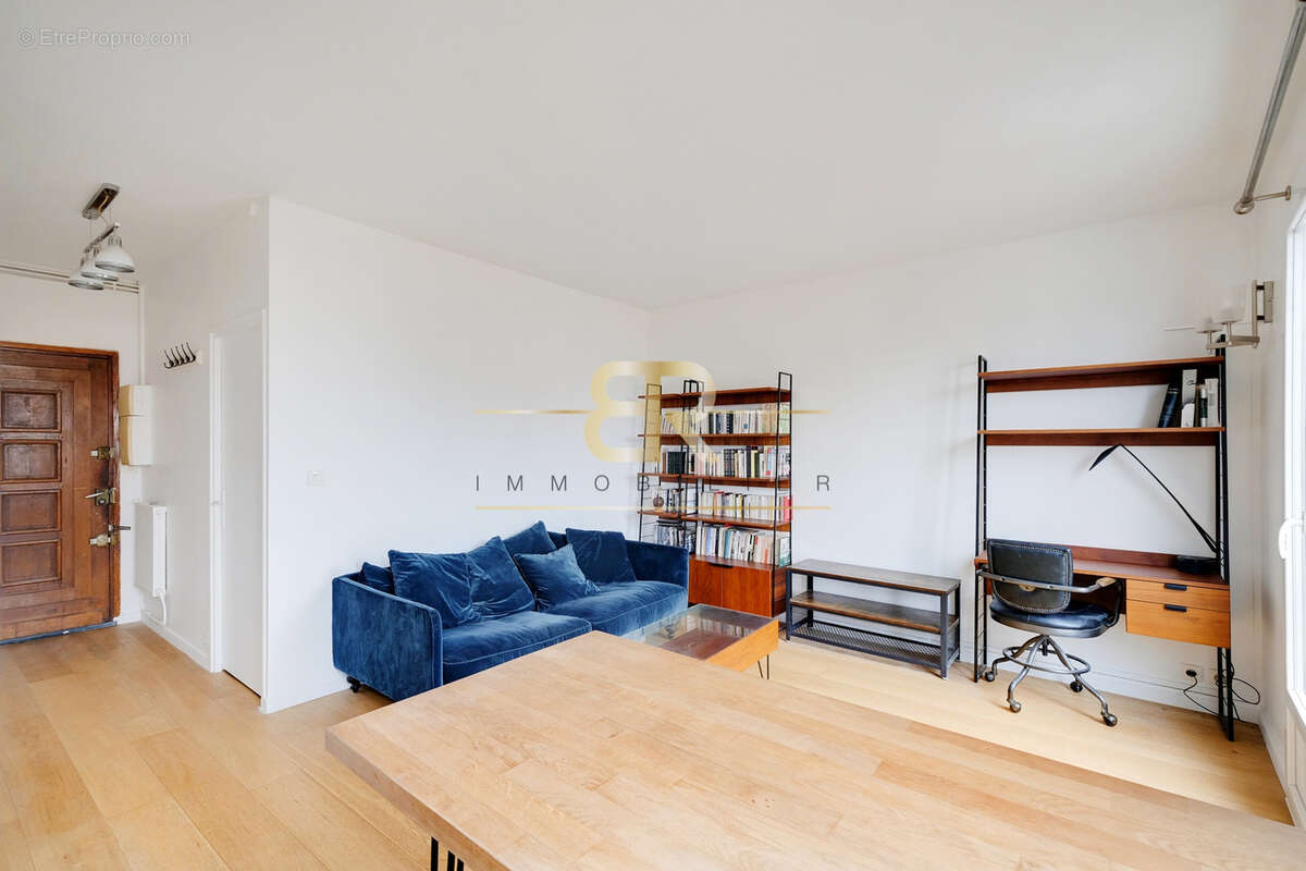 Appartement à PARIS-10E