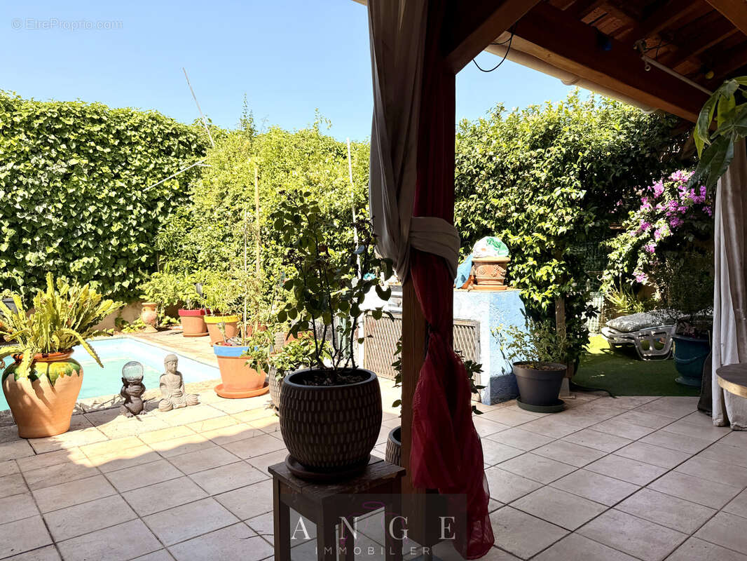 Villa La Crau T4 et jardin centre ville - photo 10