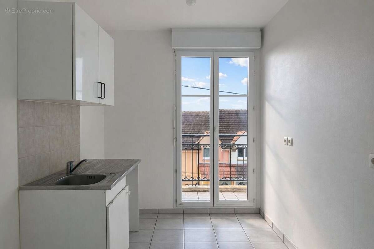 Appartement à CHENNEVIERES-SUR-MARNE