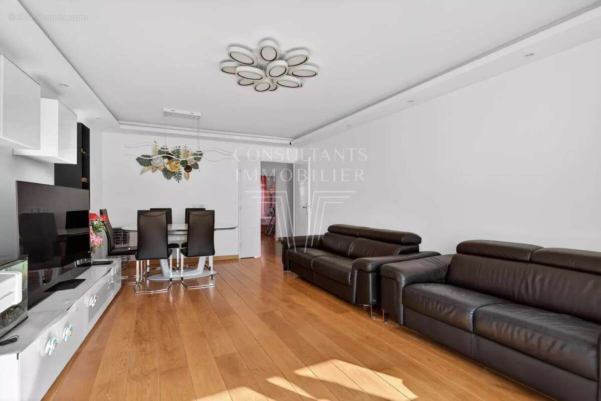 Appartement à LEVALLOIS-PERRET