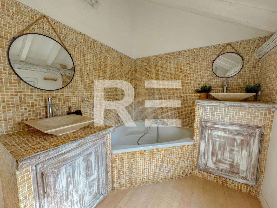 Maison à BELLEGARDE