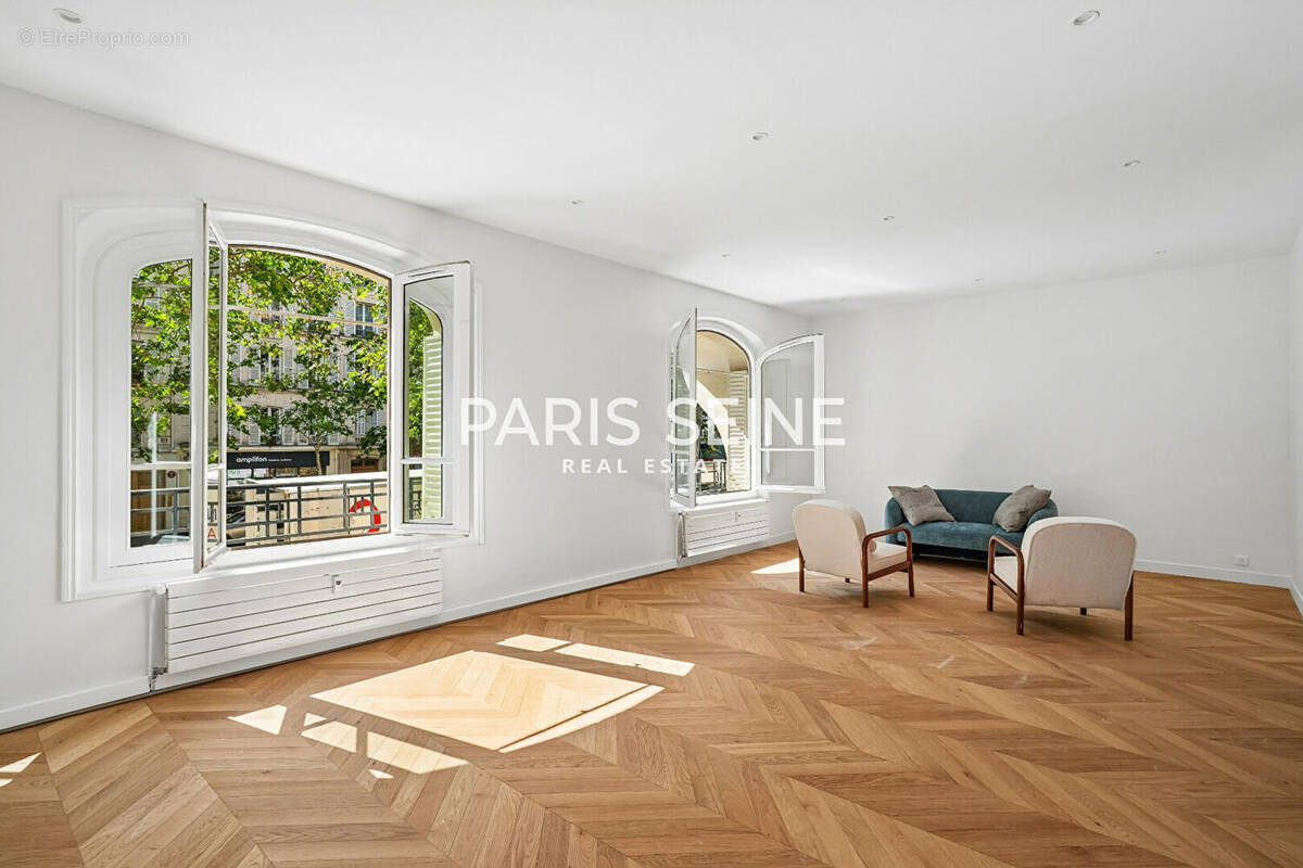 Appartement à PARIS-7E