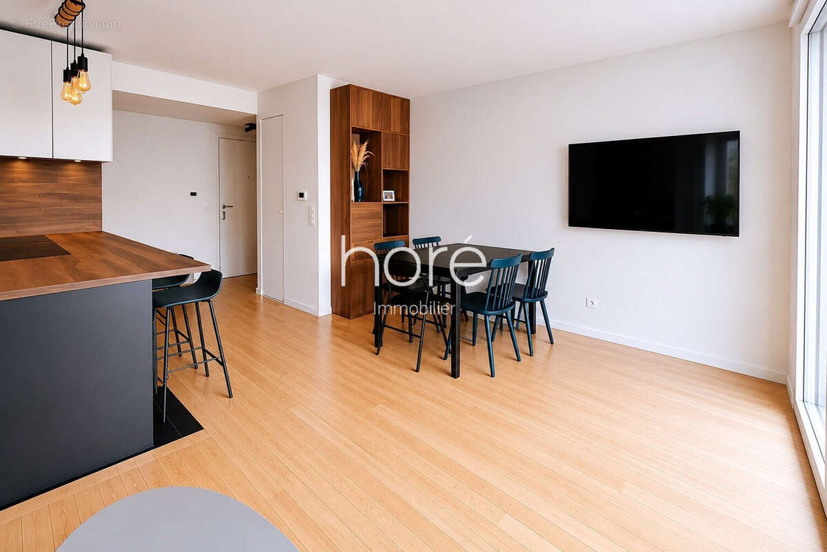Appartement à COURBEVOIE