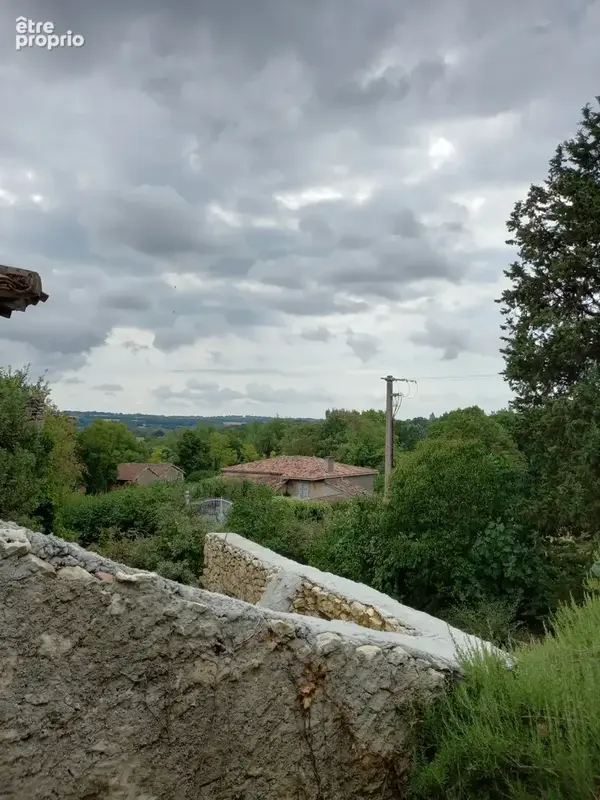 Maison en pierres de 80m2 avec dépendance et jardinet - photo 7