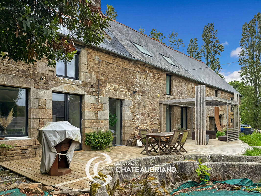 Maison à SENS-DE-BRETAGNE