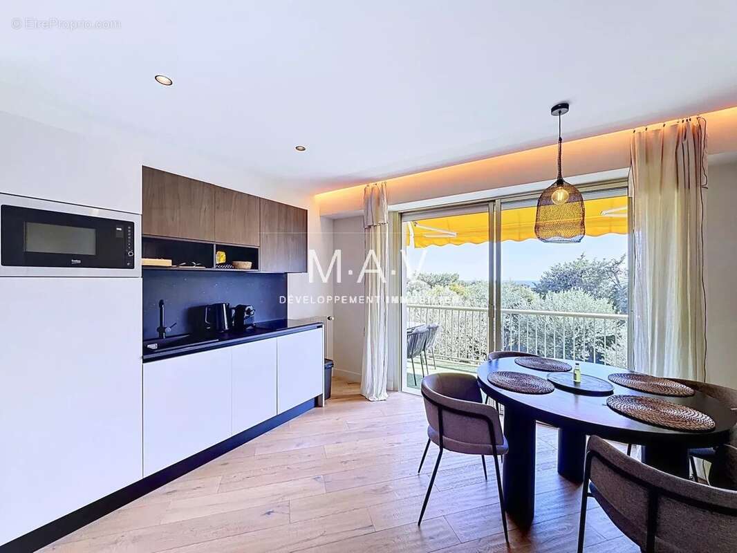 Appartement à ROQUEBRUNE-CAP-MARTIN