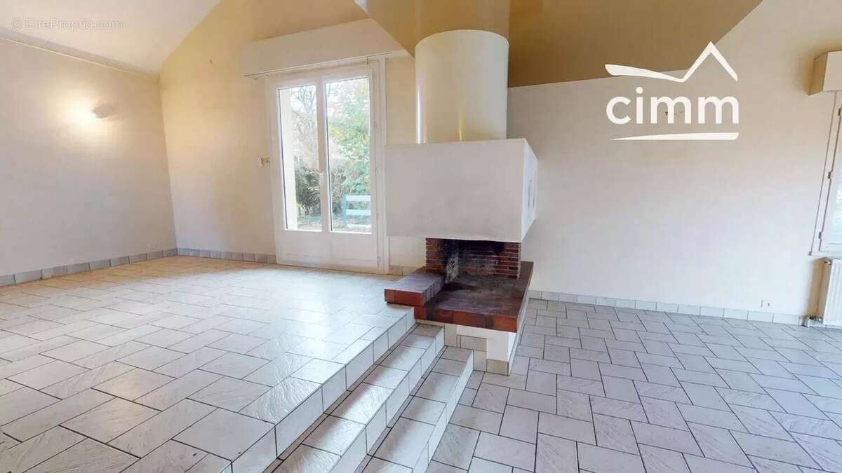 Maison à SAINT-CYR-EN-VAL