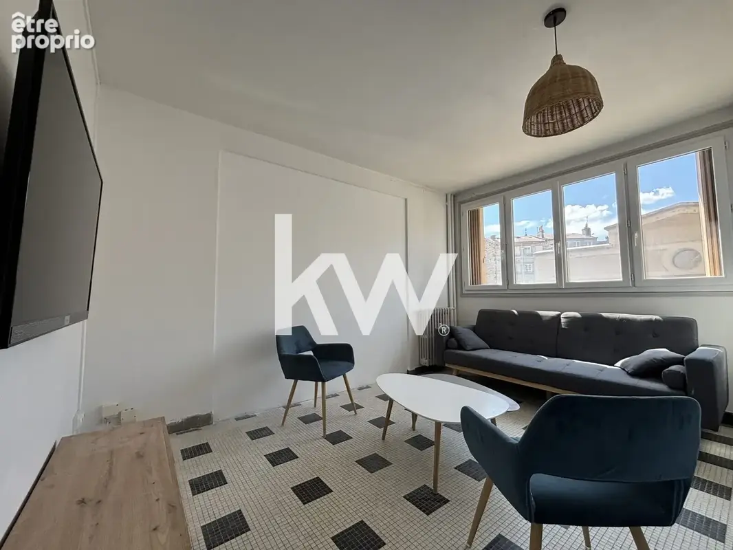 Appartement 129 m² à Saint-Etienne  - photo 4