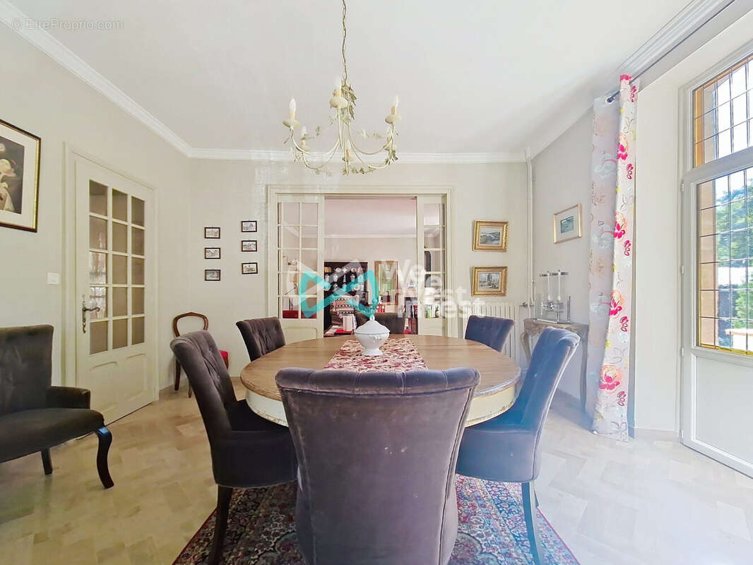 Maison à DOMEVRE-SUR-VEZOUZE