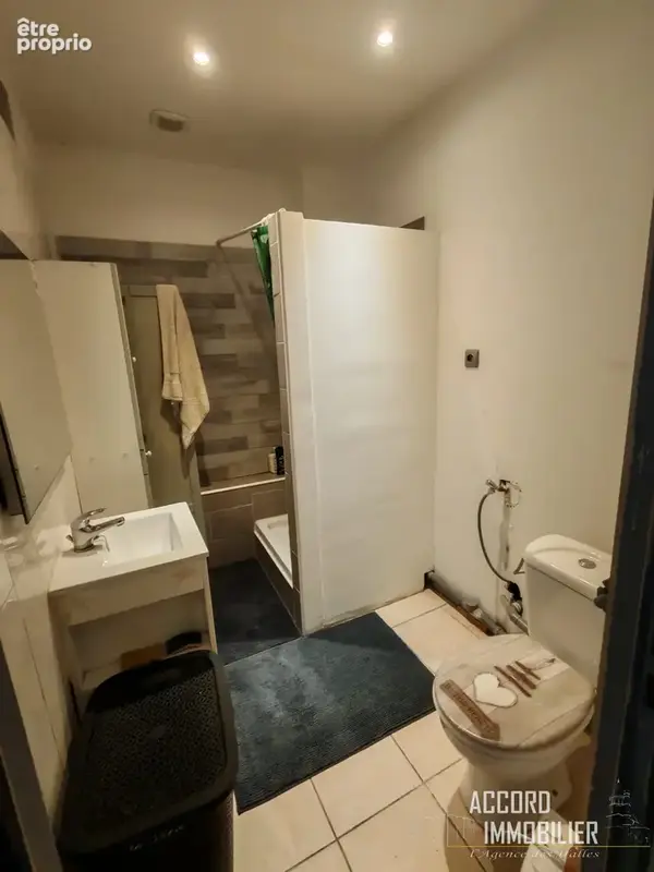Colombiers ! Maison de village de 154m2 avec terrasse,  garage et studio indépendant - photo 12