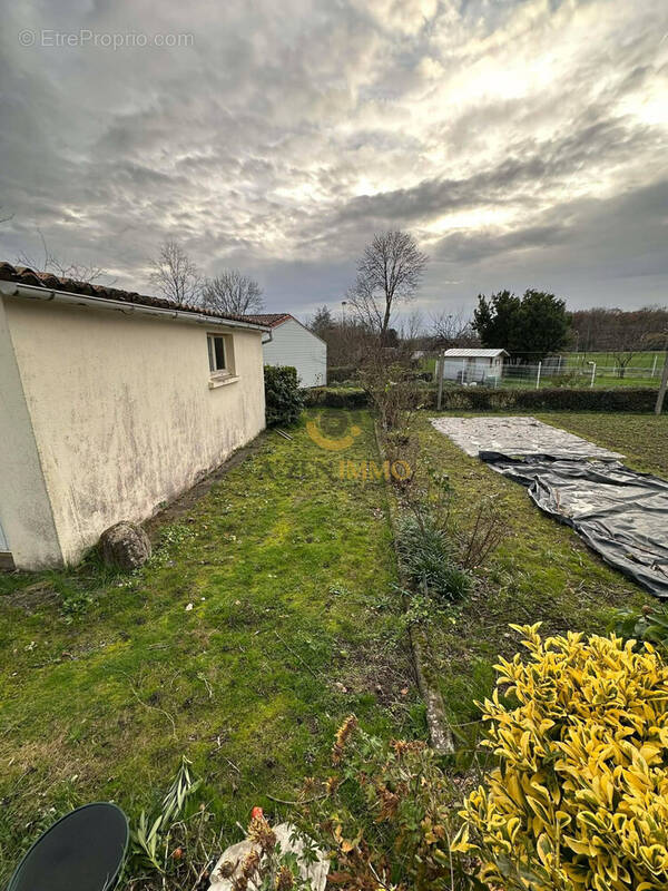 Terrain à BRESSUIRE