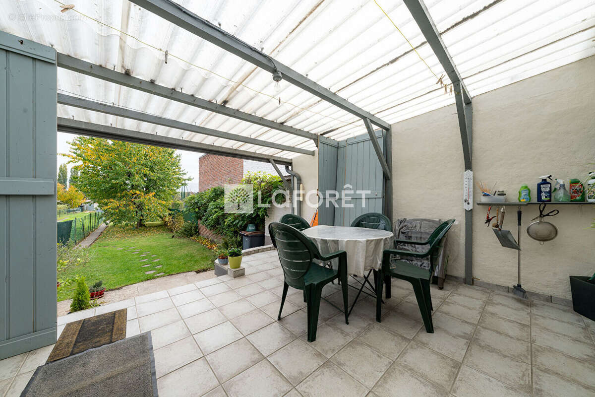 Maison de ville - 3 chambres - jardin - garage (2 voitures) - cave - photo 8