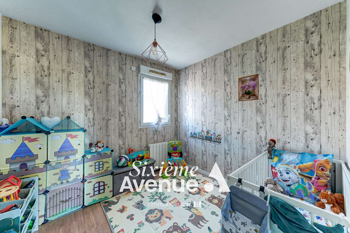Appartement à VAULX-EN-VELIN