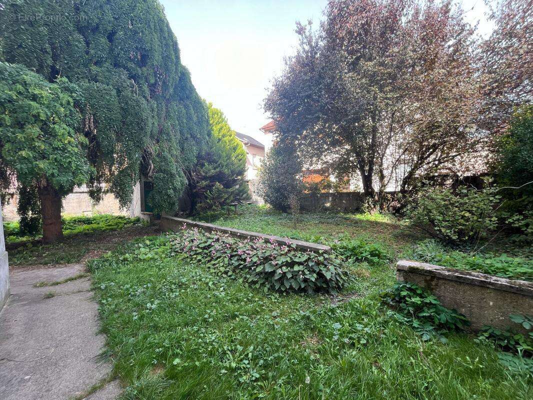 Maison à SAINT-GENIX-SUR-GUIERS